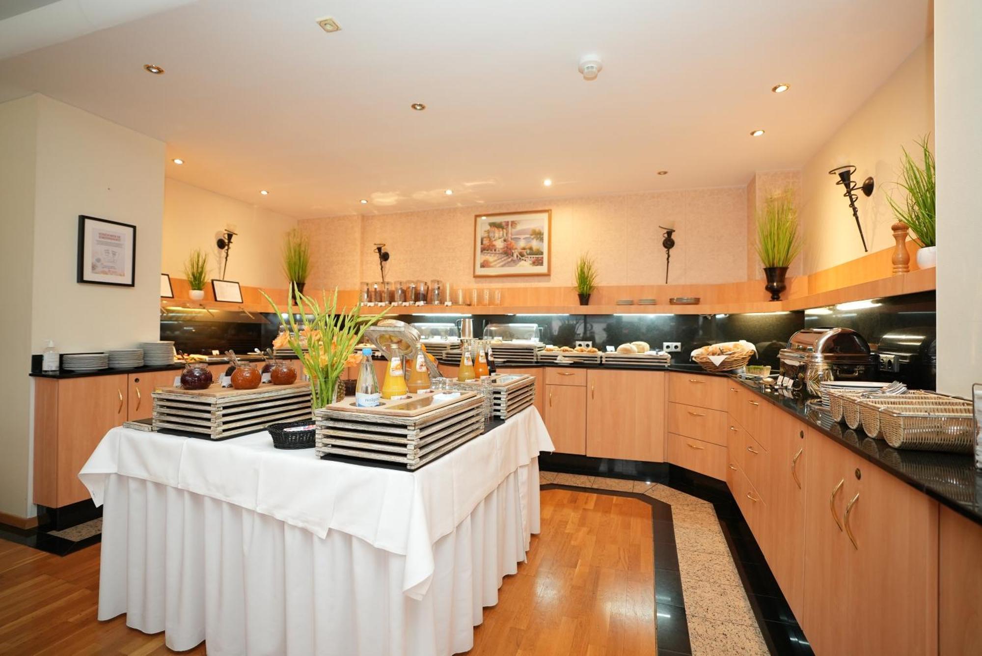 Uno Hotel Posthof 자를루이 외부 사진