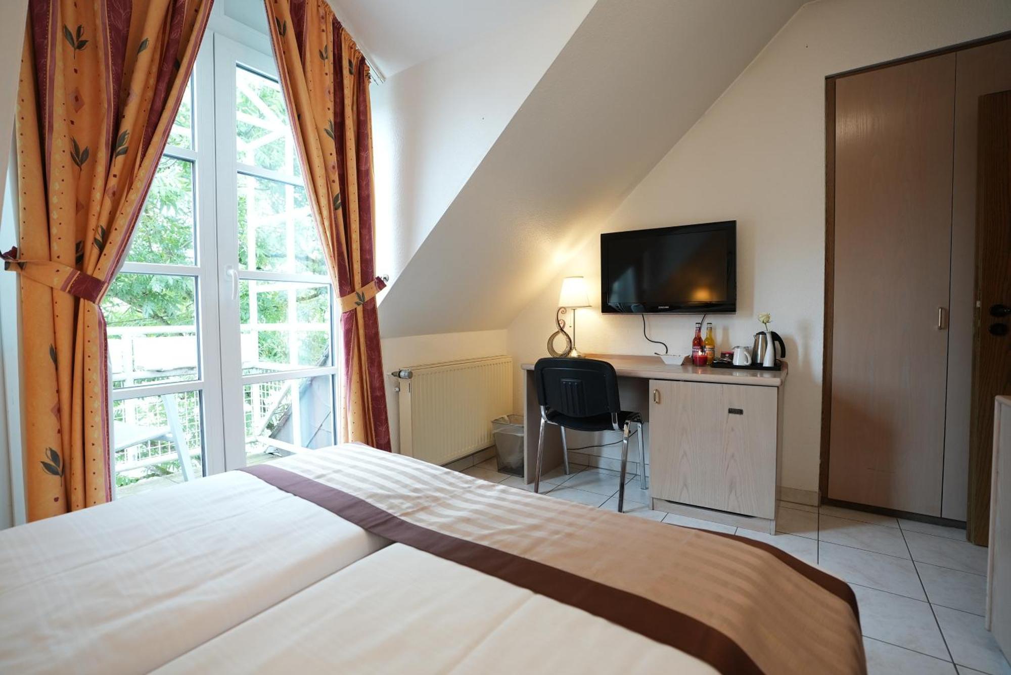 Uno Hotel Posthof 자를루이 외부 사진